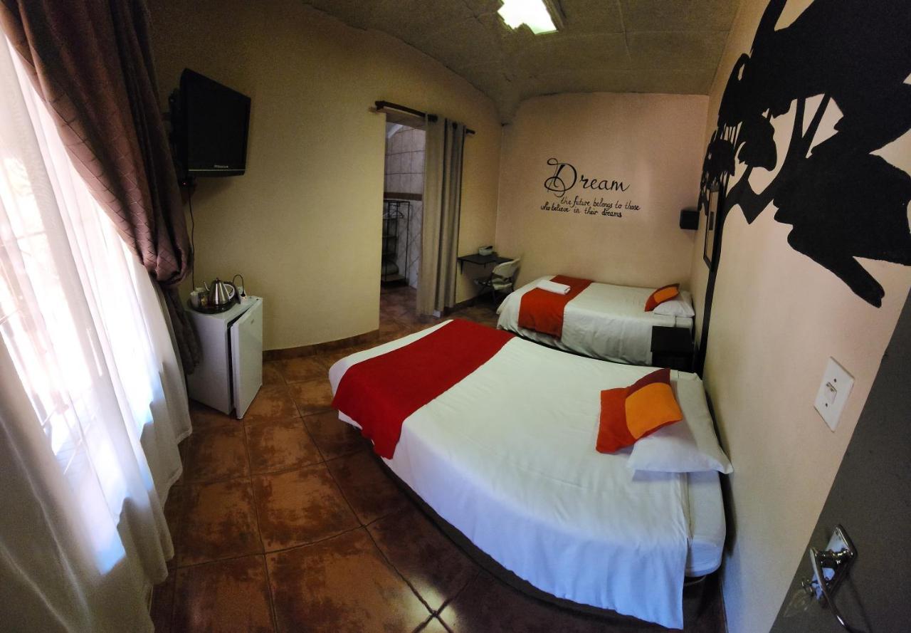 Casa Feliz Hotel Mokopane Bagian luar foto