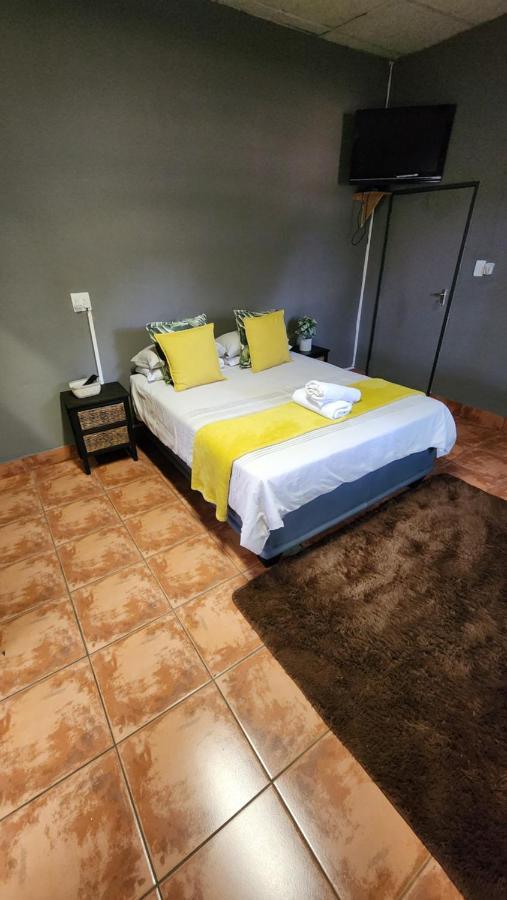 Casa Feliz Hotel Mokopane Bagian luar foto