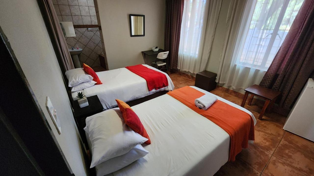 Casa Feliz Hotel Mokopane Bagian luar foto