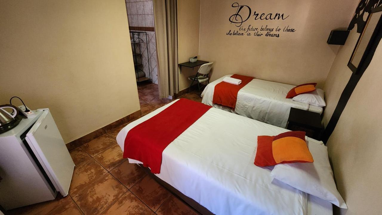 Casa Feliz Hotel Mokopane Bagian luar foto